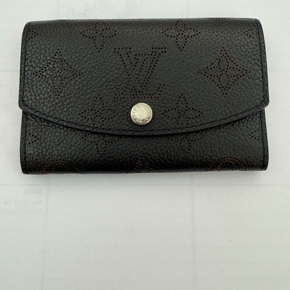 Louis Vuitton Anae Coin Purse - Picture 1 of 7